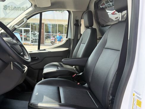 Used 2023 Ford Transit 250 Low Roof AWD image 14