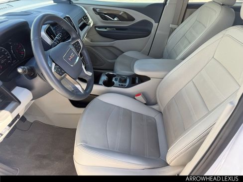 Used 2023 GMC Terrain Denali w/ Denali Premium Package image 12