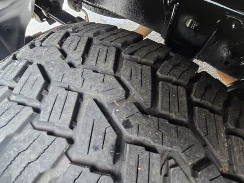 Used 2021 Toyota Tacoma TRD Sport w/ TRD Premium Sport Package image 13