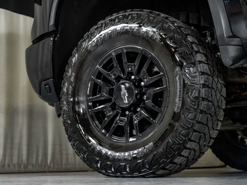 Used 2025 Chevrolet Silverado 2500 ZR2 w/ Technology Package image 55