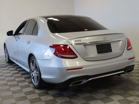 Used 2017 Mercedes-Benz E 300 image 3