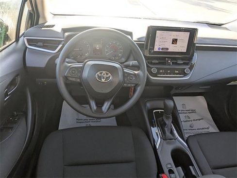 Certified 2025 Toyota Corolla LE image 28