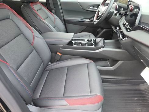 New 2026 Chevrolet Equinox RS w/ LPO, Floor Liner Package FWD image 25