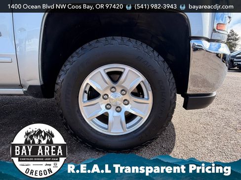 Used 2018 Chevrolet Silverado 1500 LT w/ All Star Edition AWD/4WD image 27