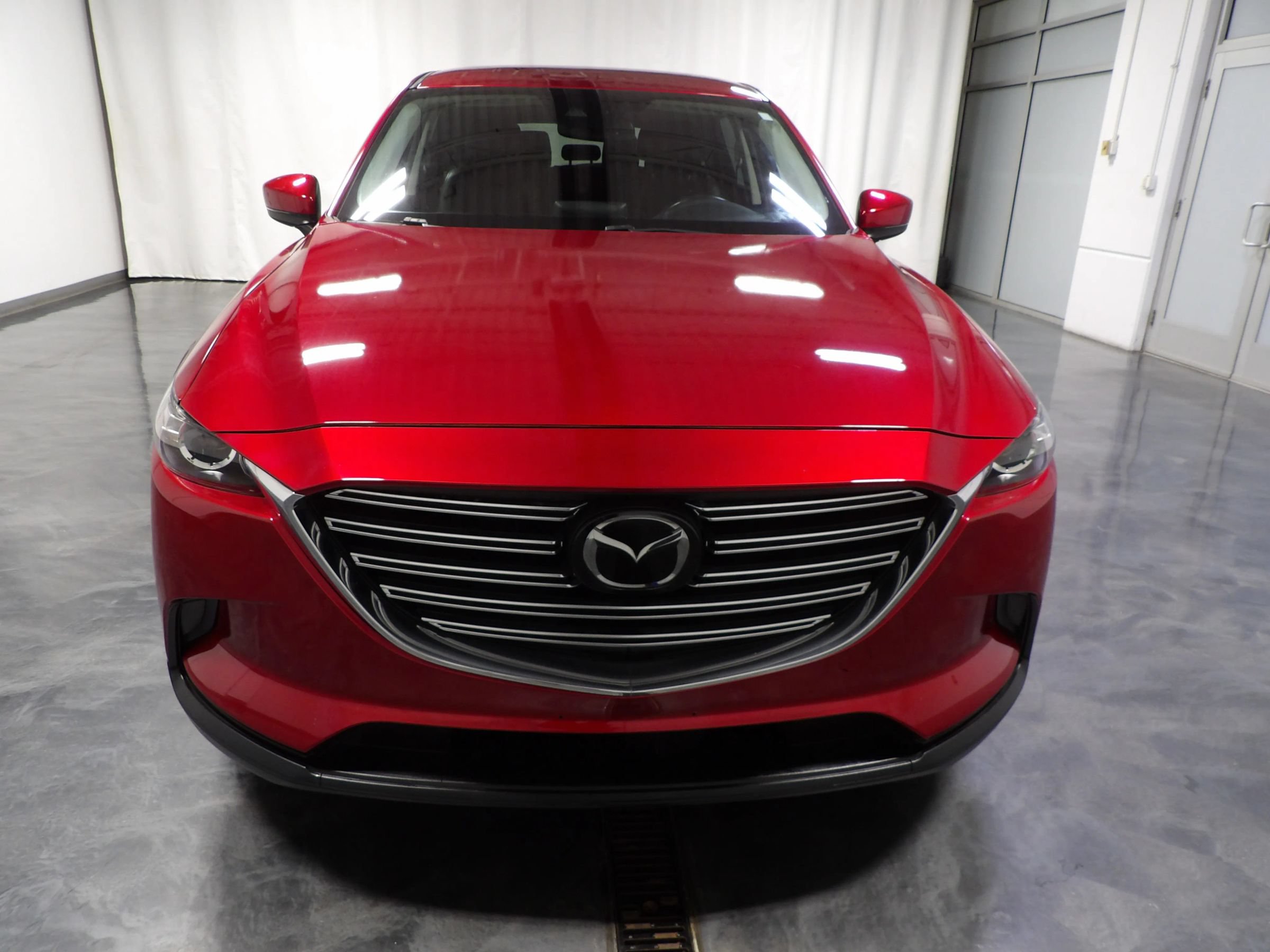 Used 2018 MAZDA CX-9 Touring AWD/4WD image 2