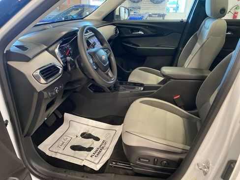 Certified 2021 Chevrolet TrailBlazer LT w/ Sun and Liftgate Package image 25
