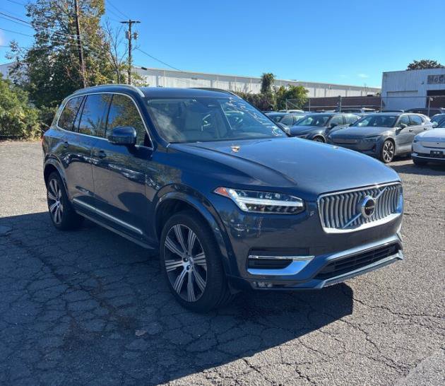 Used 2024 Volvo XC90 B5 Plus w/ Protection Package Premier AWD/4WD image 2