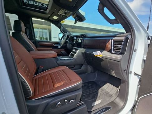 New 2026 GMC Sierra 2500 Denali Ultimate w/ LPO, Black Badging Package AWD/4WD image 30