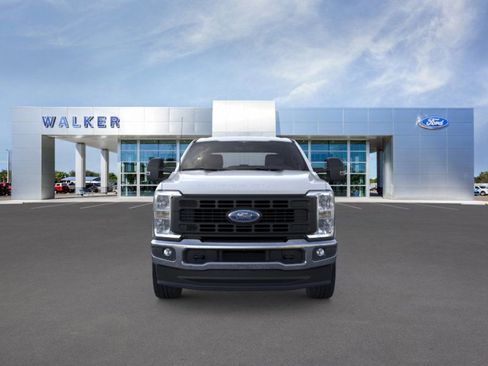 New 2026 Ford F350 XL w/ FX4 Off-Road Package AWD/4WD image 6