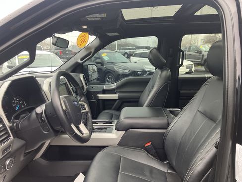 Used 2019 Ford F150 Lariat w/ Equipment Group 502A Luxury image 19