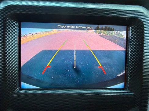 Used 2018 Jeep Wrangler Unlimited Sahara w/ Dual Top Group AWD/4WD image 9