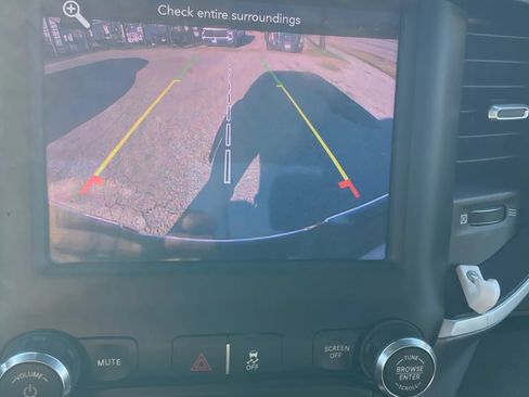 Used 2021 RAM 2500 Big Horn w/ Level 1 Equipment Group AWD/4WD image 32