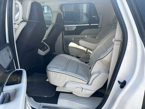 Used 2021 Lincoln Navigator L Black Label w/ Cargo Convenience Package AWD/4WD image 8