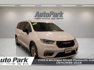 Certified 2024 Chrysler Pacifica Touring-L FWD video 1