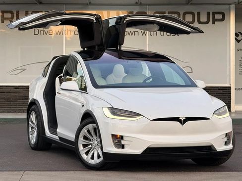 Used 2019 Tesla Model X Long Range AWD/4WD image 3