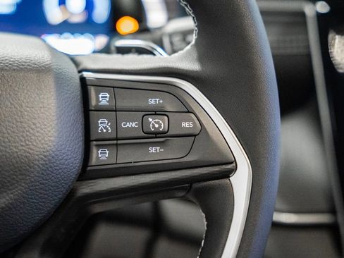 New 2025 Jeep Grand Cherokee L Altitude image 23