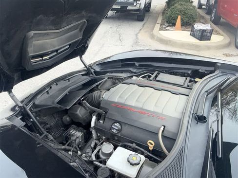 Used 2019 Chevrolet Corvette Stingray Coupe w/ 1LT image 12