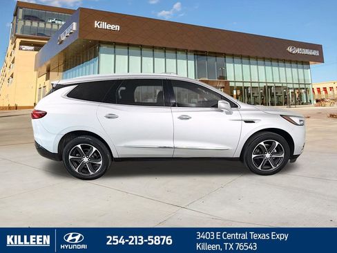 Used 2020 Buick Enclave Essence w/ Sport Touring Edition image 9