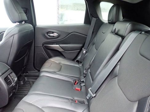 Used 2021 Jeep Cherokee Limited w/ Elite Package AWD/4WD image 9