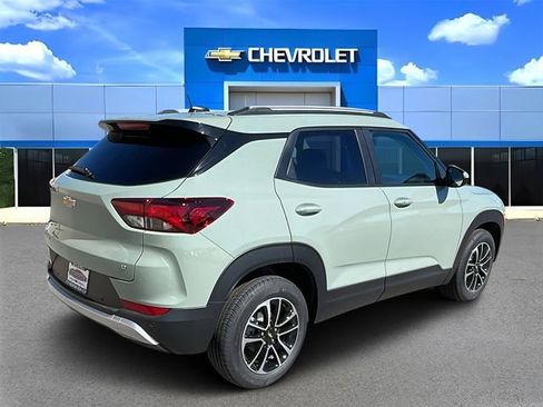 New 2026 Chevrolet TrailBlazer LT w/ Convenience Package image 3