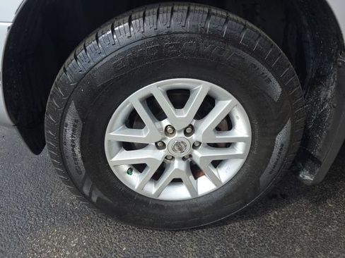 Used 2014 Nissan Frontier SV AWD/4WD image 9