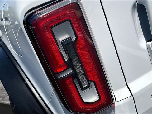 Used 2024 Ford Bronco Outer Banks AWD/4WD image 23
