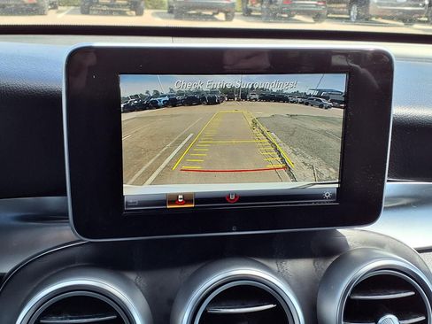 Used 2018 Mercedes-Benz GLC 300 image 11