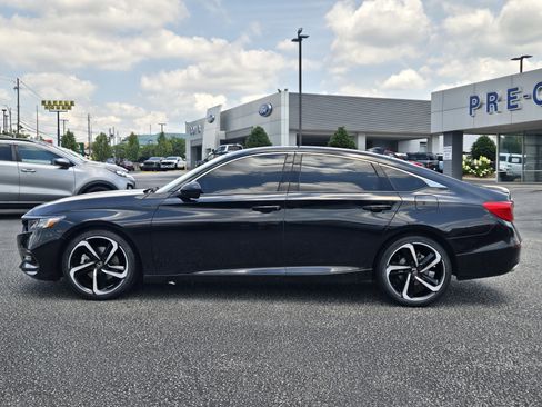 Used 2018 Honda Accord Sport image 12