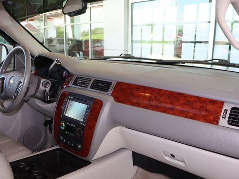 Used 2012 Chevrolet Tahoe 4WD Hybrid image 40