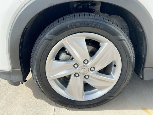 Used 2019 Honda HR-V EX-L image 9