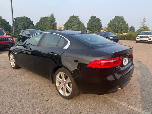 Used 2018 Jaguar XE Premium AWD/4WD image 7