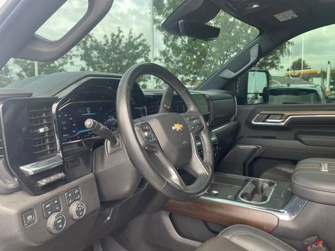 Used 2024 Chevrolet Silverado 3500 High Country w/ Technology Package AWD/4WD image 9