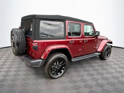 Used 2021 Jeep Wrangler Unlimited Sahara w/ Cold Weather Group AWD/4WD image 6