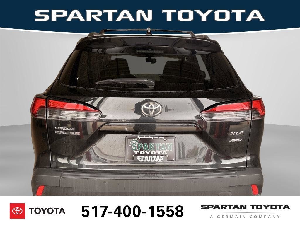 Used 2023 Toyota Corolla Cross XLE w/ Convenience Package AWD/4WD image 5
