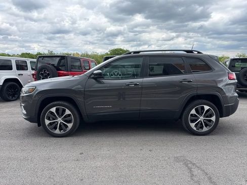 Used 2022 Jeep Cherokee Limited w/ Elite Package AWD/4WD image 6