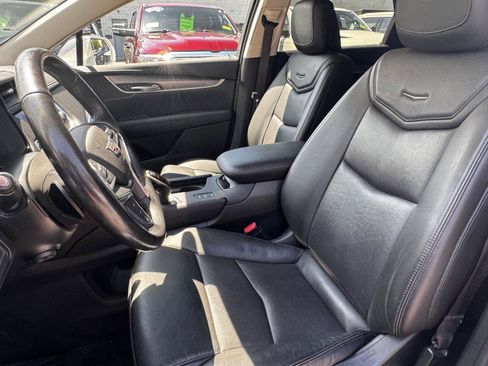 Used 2019 Cadillac XT5 Luxury AWD/4WD image 12