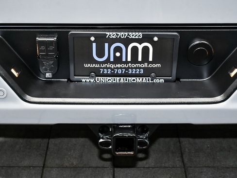 Used 2024 GMC Sierra 1500 AT4 w/ Technology Package image 97