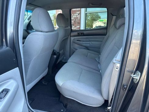 Used 2013 Toyota Tacoma 4x4 Double Cab w/ SR5 Pkg image 14