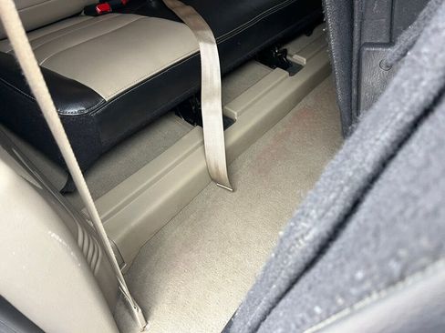 Used 2005 Ford Excursion Eddie Bauer image 42