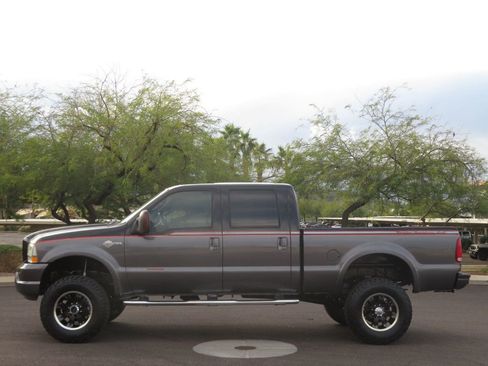 Used 2004 Ford F350 Harley-Davidson image 2