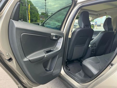 Used 2013 Volvo XC60 3.2 AWD/4WD image 19