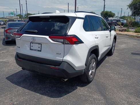Used 2025 Toyota RAV4 XLE FWD image 6