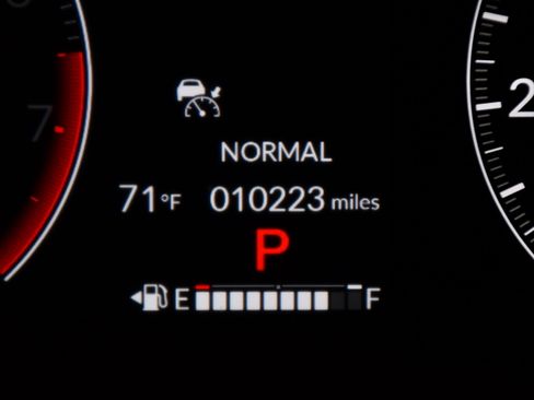 Certified 2025 Honda Pilot TrailSport image 18