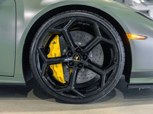 Used 2023 Lamborghini Huracan Tecnica image 31