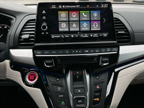 New 2026 Honda Odyssey Touring image 17