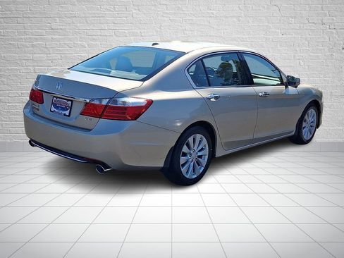 Used 2015 Honda Accord EX-L image 4