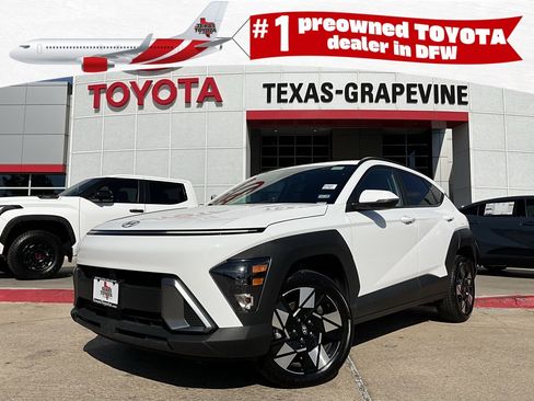 Used 2025 Hyundai Kona SEL image 1