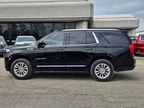 Used 2024 GMC Yukon SLT AWD/4WD image 2