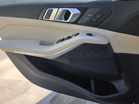 Certified 2022 BMW X5 xDrive40i image 28