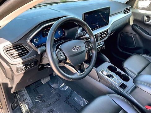 Used 2024 Ford Escape Platinum AWD/4WD image 8